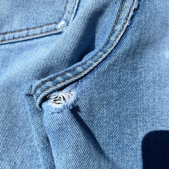 Vintage 90s B.U.M. Equipment Distressed Straight Leg Dad Boyfriend Jeans - Picture 12 of 13